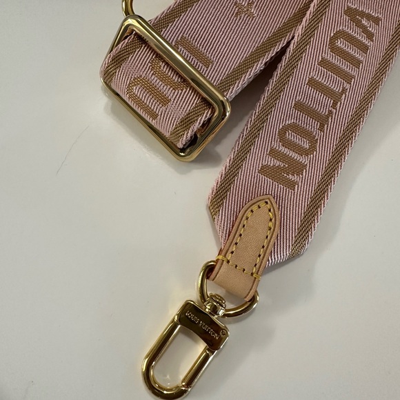 Louis Vuitton Pink Strap with Gold Clips - Picture 5 of 6